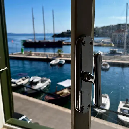 Seafront Porat Appartement *