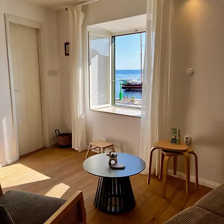 Seafront Porat Апартаменты