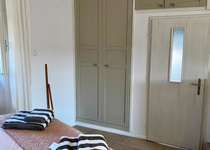 Апартаменты Seafront Porat