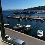 Seafront Porat * Sumartin